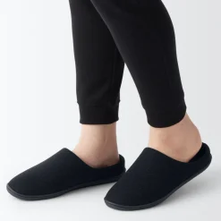 Online Comfortable Slippers Slippers