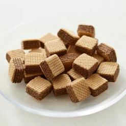 New Small Wafers with Chocolate Cream Snacks