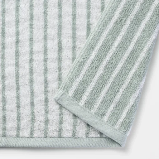 Discount Twin Pile Reversible Stripe Bath Towel Towels