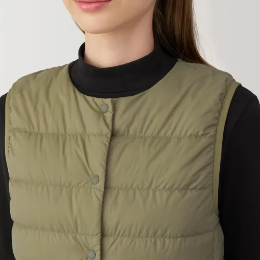 Hot Women's Lightweight Down Collarless Vest Women Lightweight Down Jackets & Vests